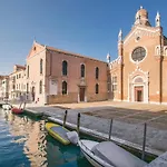 Casa Emilia 2 *