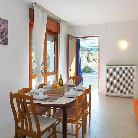 Prázdninový dům Casa Emilia 2 *